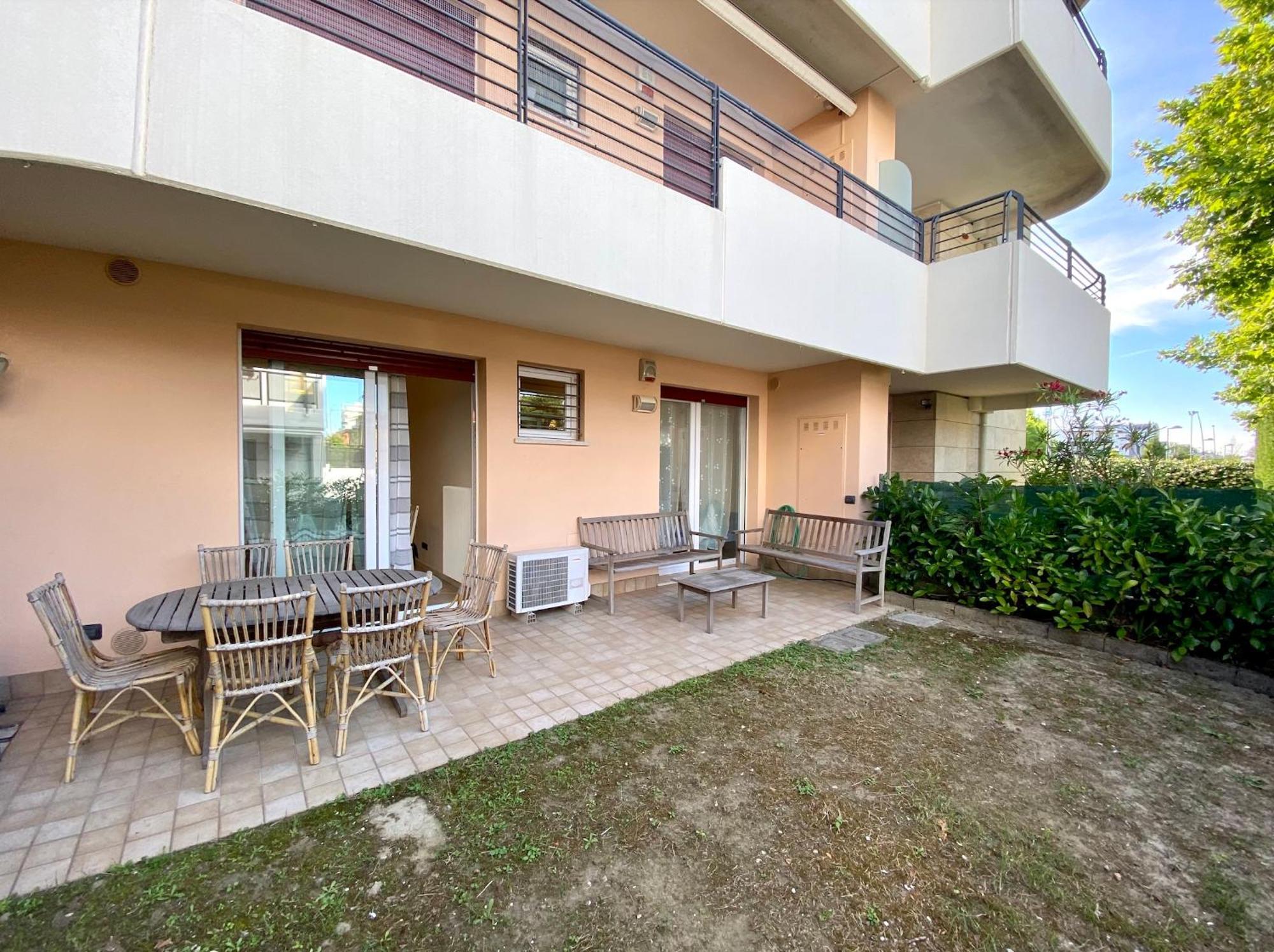 Residence Aurora Park-Carraro Immobiliare Jesolo-Family Apartments Exterior photo